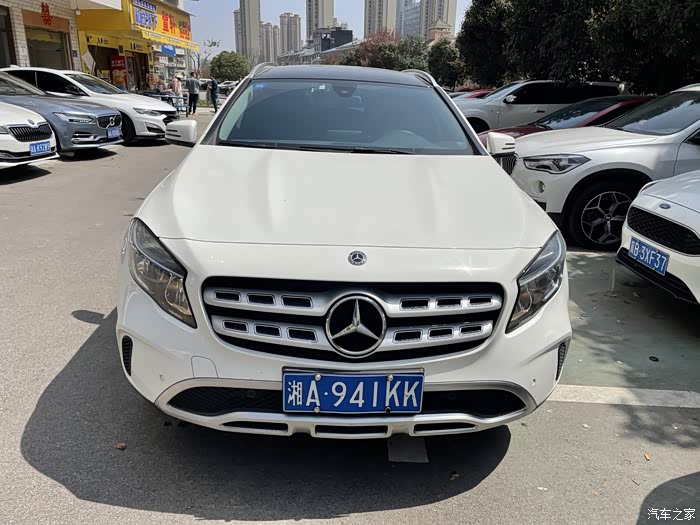 奔驰gla级2017款gla200时尚型行驶33