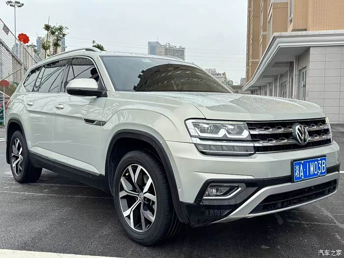 18款大众途昂,查博士s级,两驱七座豪华,座椅加热,电尾,全