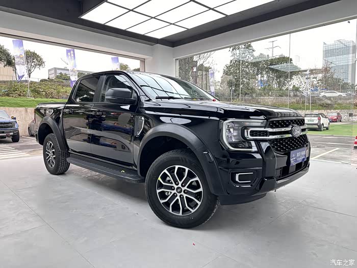 福特ranger改装猛禽款轮眉烟熏黑灯油箱盖不用切割