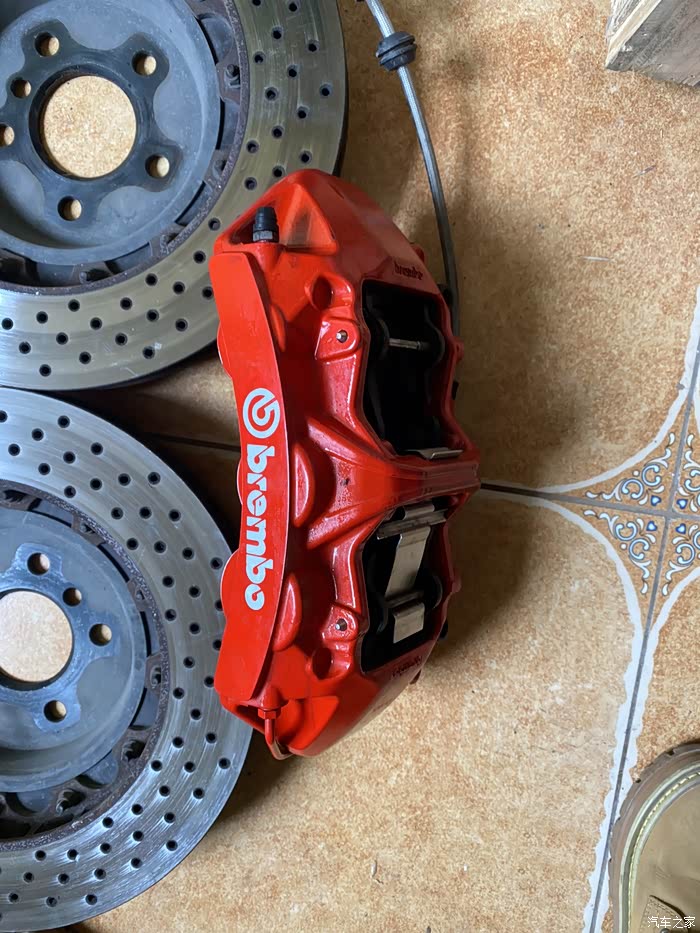 宝马530改装布雷博gt6