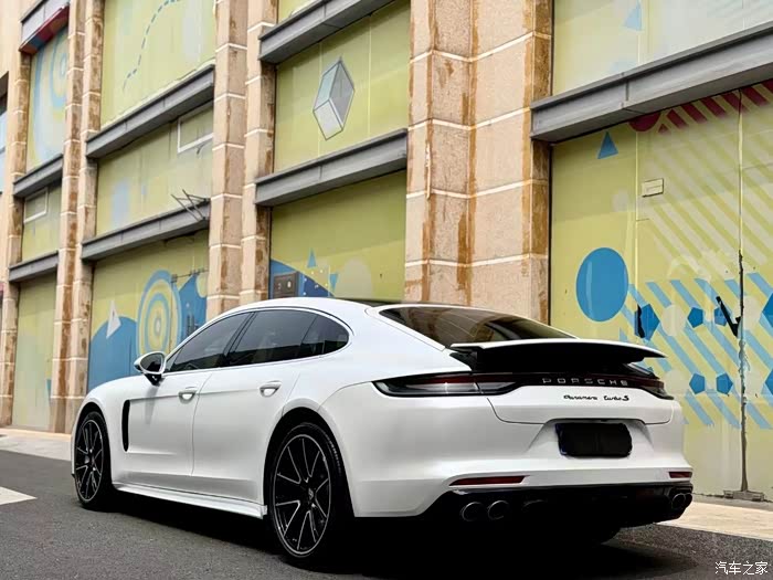 2021年 帕美!2万多公里,配置不错,玛莎拉红内饰,行政加