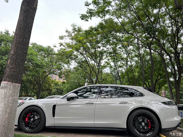 出售个人用21款保时捷帕拉梅拉4s猎装版高配目前公