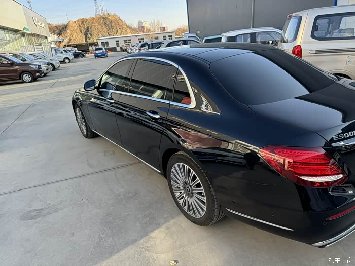 出2020款奔驰e300l殊享版