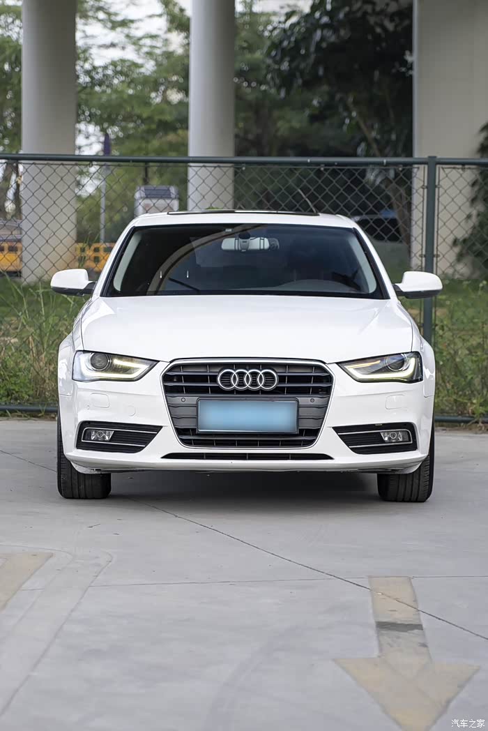 全款7x便过土购入2014年奥迪a4l本地一手车