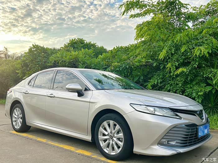20年丰田凯美瑞