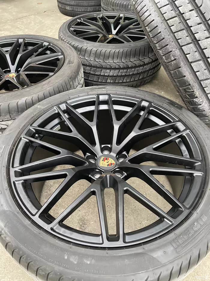 新款玛卡鸟巢21寸汽车大轮毂极品成色珠三角可面交有兴趣