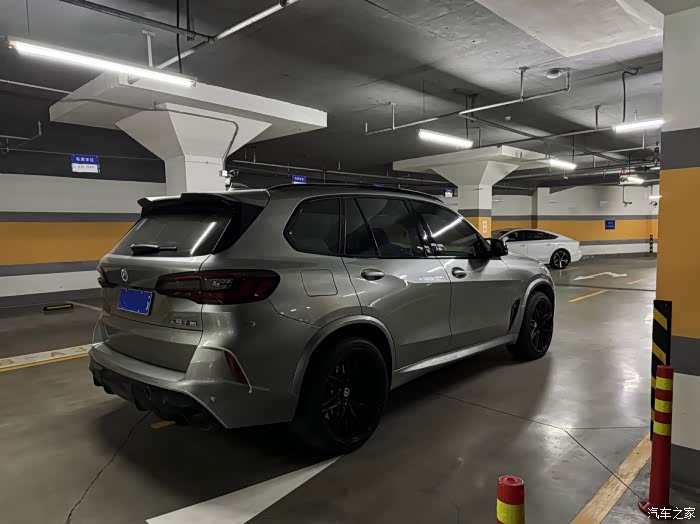 特价出宝马x5m50周年纪念版多宁顿灰黑内二手车