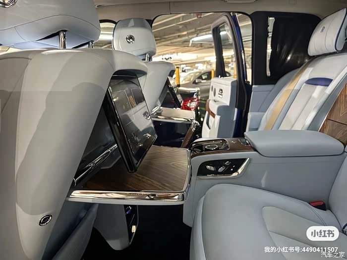 出19款劳斯莱斯库里南29万公里