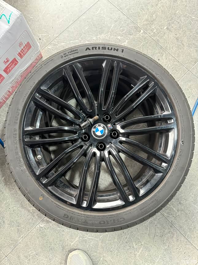 售自用19寸宝马五系g38g30原厂尺寸朝阳一号轮胎.(不含