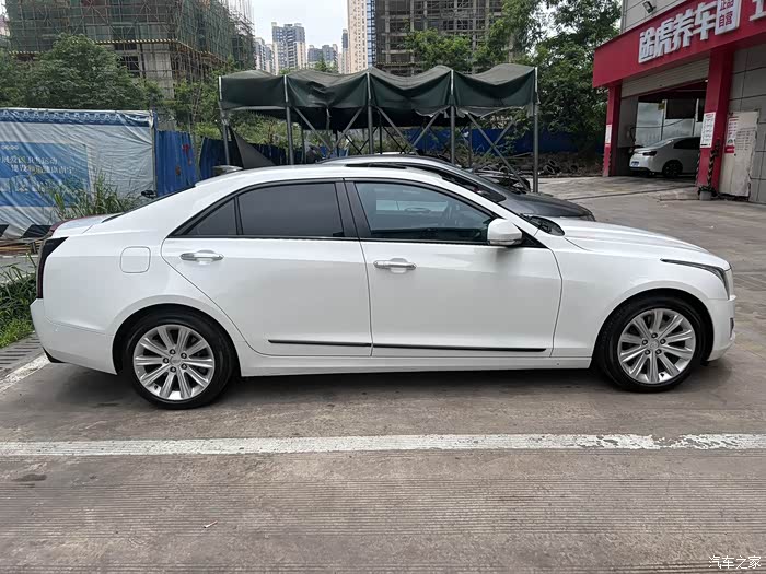 个人18年12月26上牌凯迪拉克atsl 白色 时尚 903