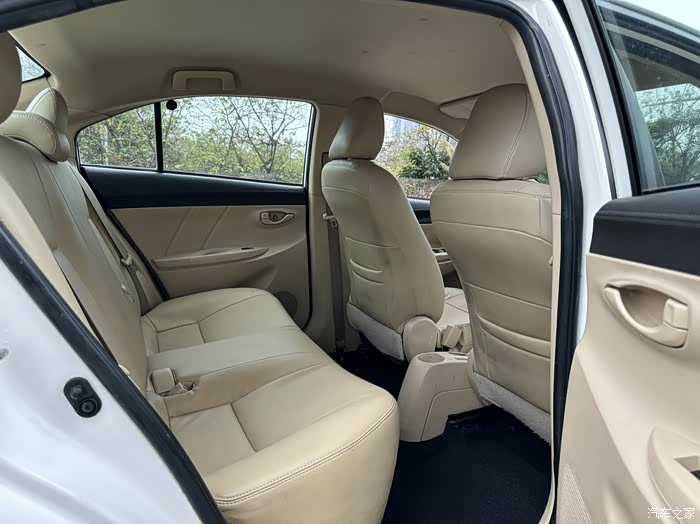 15年8月丰田威驰15自波年审保险同步无事故无