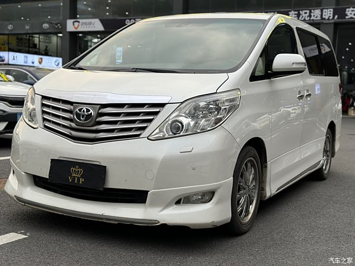 私家过户车2011款丰田埃尔法24自动豪华版6座mpv