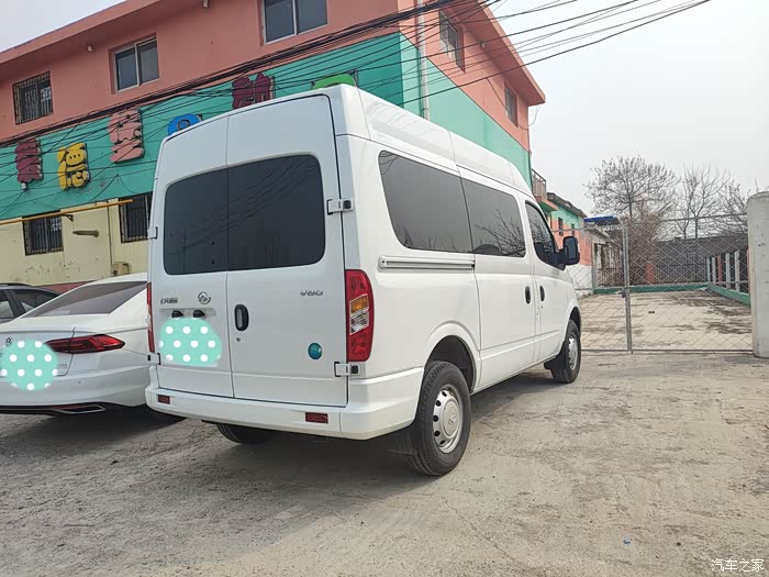 不是大奔买不起而是大通v80更有性价比