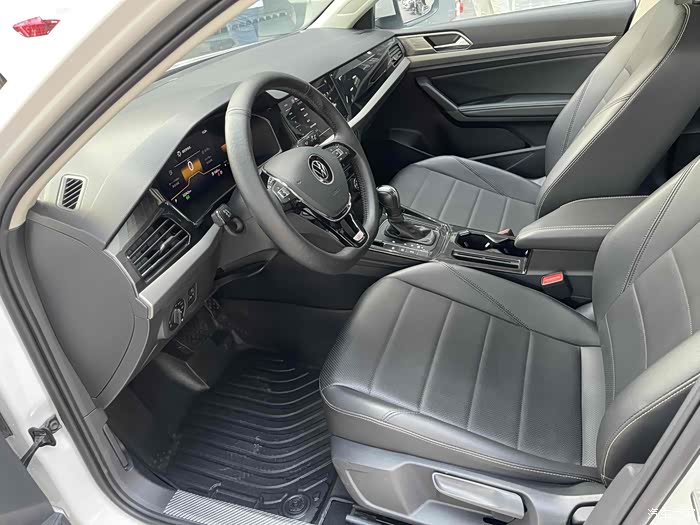 22款21年4月大众朗逸15自动舒适版车况原版全车两个