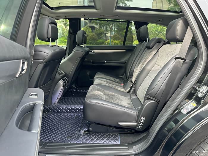 16年奔驰r级320 四驱 商务型 行驶里程17万公里 车况