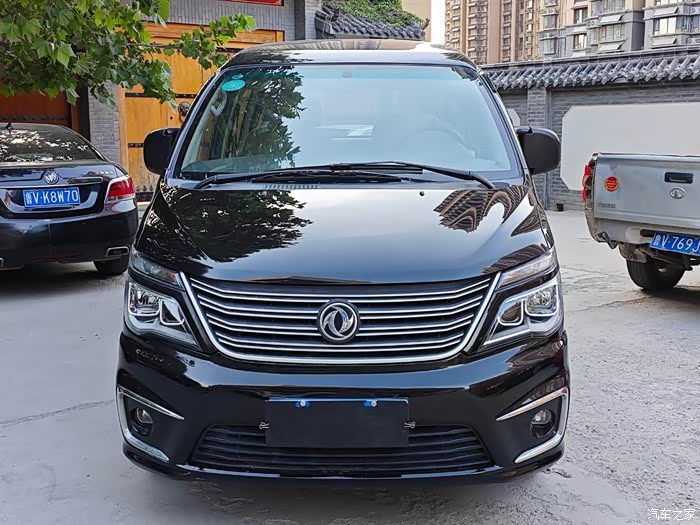 出售18年东风菱智m5l