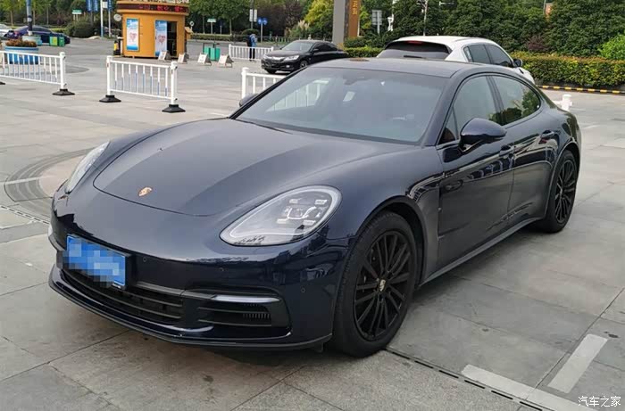 保时捷panamera午夜蓝黑红2019年5出20