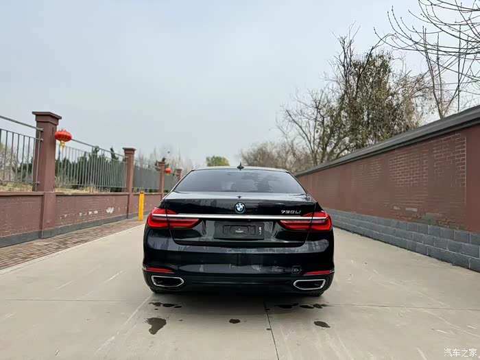 16年底宝马730li20t新款发动机选装哈曼卡顿音响