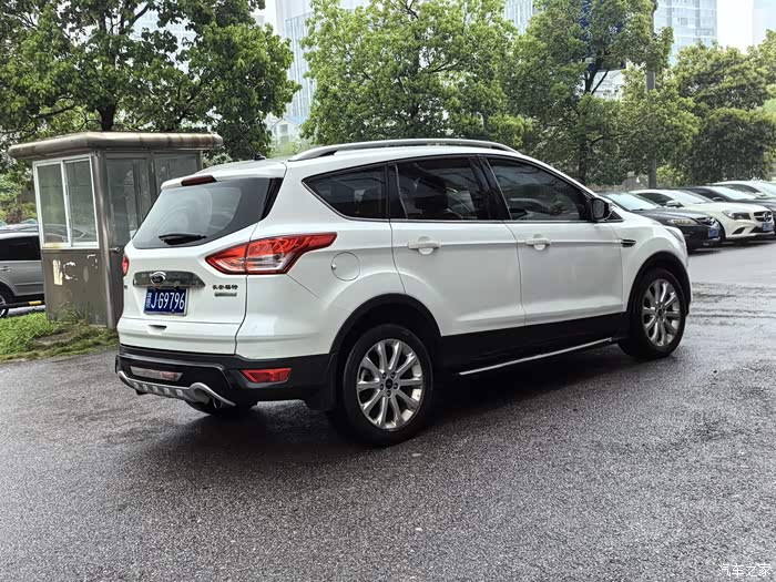 福特翼虎2015款15lgtdi两驱风尚型行驶