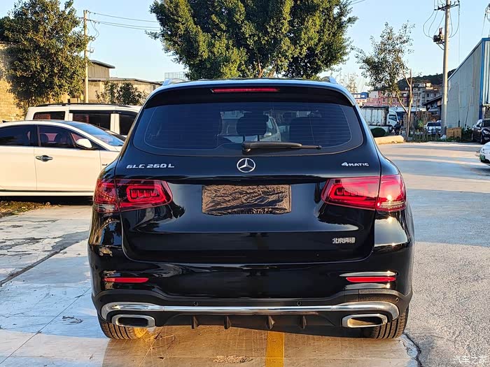 梅赛德斯奔驰个人一手车2021款glc260l4