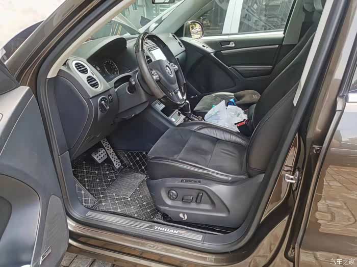 出售15年途观四驱旗舰,最顶配,棕外黑内,车况精品