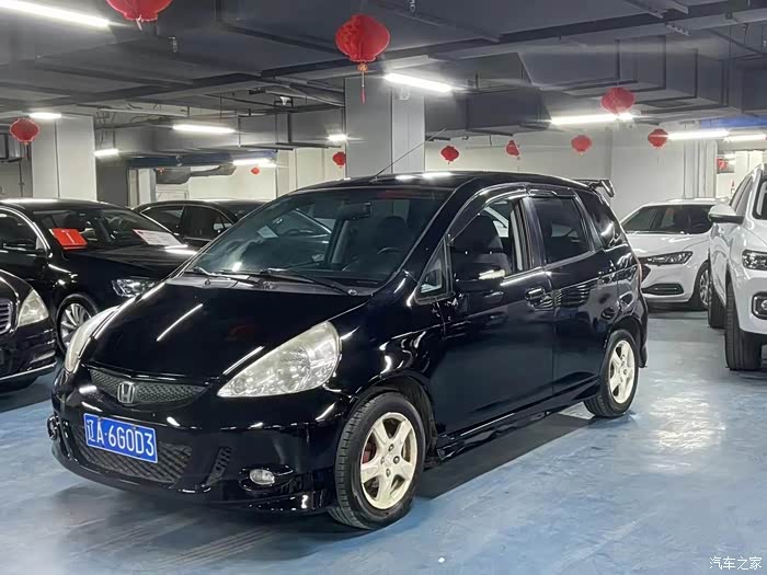 07年本田飞度15自动挡带商业险代步练手首选1w多个