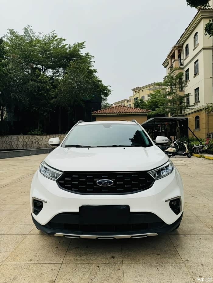 47822年新款福特领界15t高配