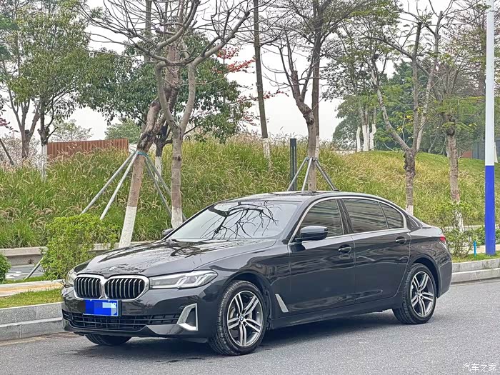 21款宝马530li领先豪华套装20t分段式天