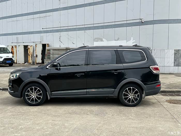 17年1月,东风风行sx6,1.6自波天窗,一手车,年审到明