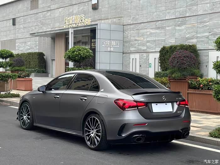 22年a35l选配哑灰车漆u88旋钮19寸轮毂行驶2