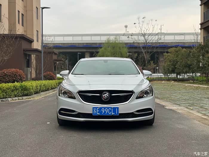 新到17年别克君越20t精英版5万公里原版原漆成色极新