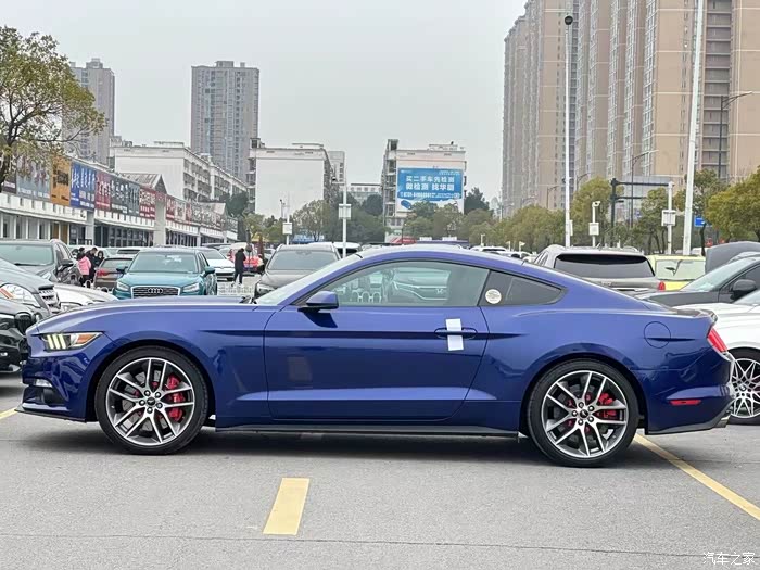 16年福特野马23t中规0过户座椅通风加热定速巡航