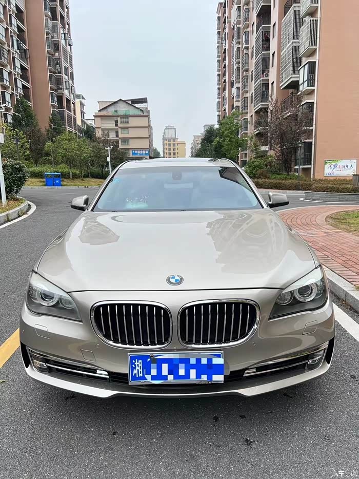 10年宝马730li豪华版当年指导价1018万30l