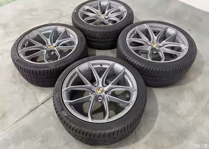 出一套21寸保时捷玛卡macan轮毂最新款花瓣轮毂265