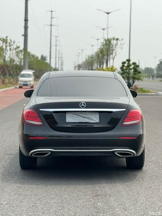 18年奔驰e200l 2.0t四驱,立标棕内,个人一手 22