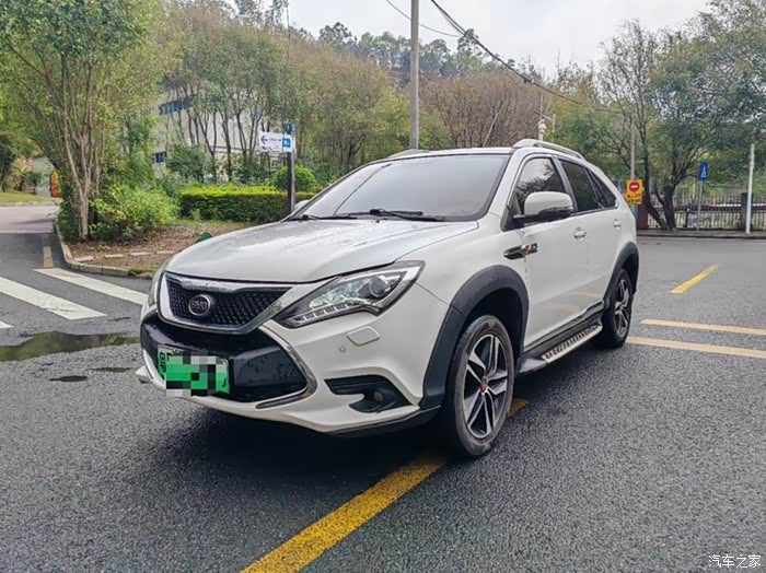 29816年比亚迪唐油电混合20t四驱旗舰