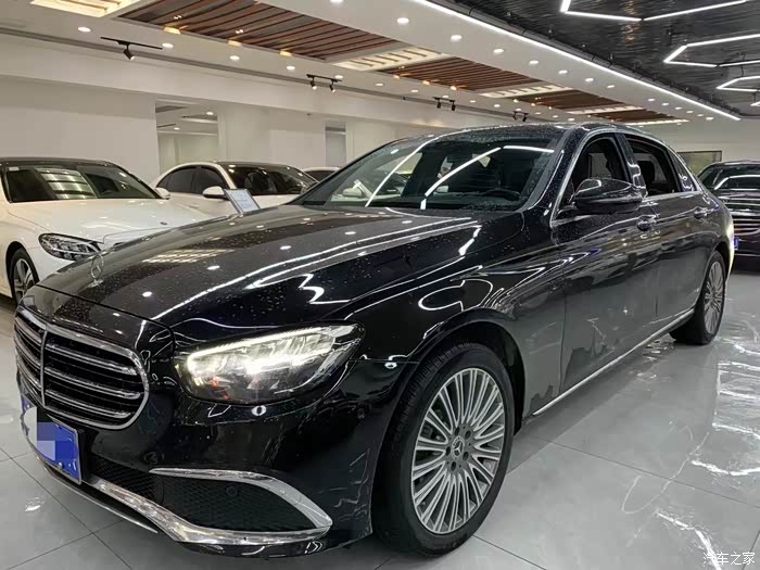 21年21改款奔驰e300l时尚4799那款感应电尾