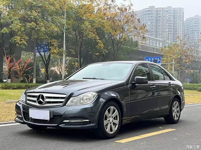 最新拿下13年奔驰c18018t的动力带双电动座椅