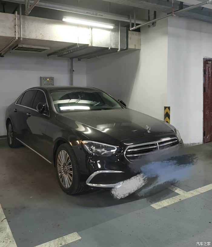 21年奔驰e300豪华,个人一手车,原版原漆,3万公里带车衣