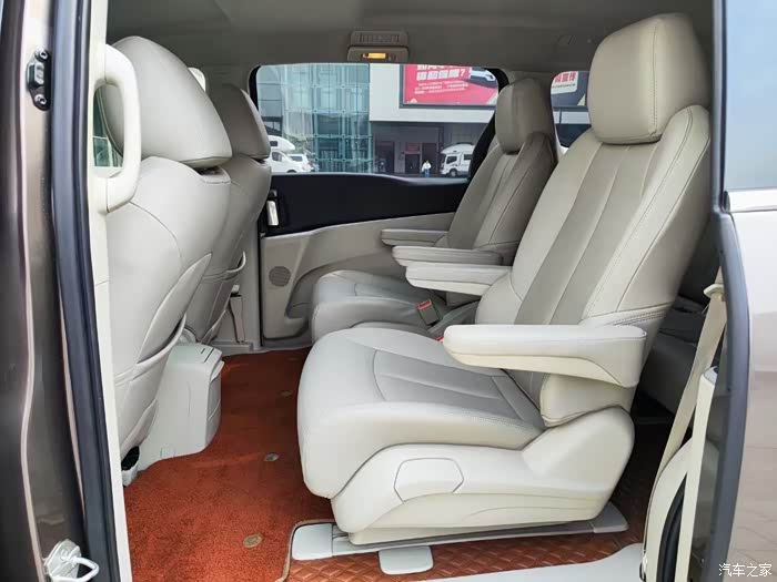 2022年别克gl8 652路上公务舱,全车原版,原车原户!