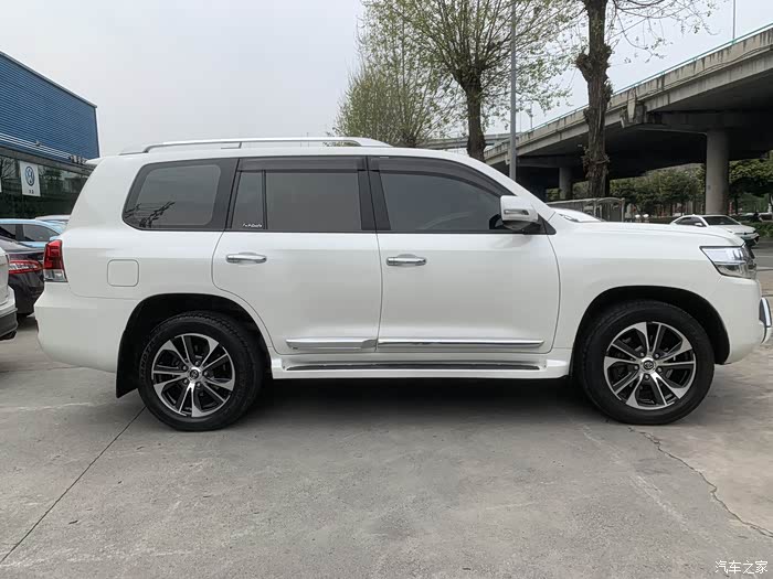 60万左右开走丰田兰德酷路泽进口2019款兰德酷