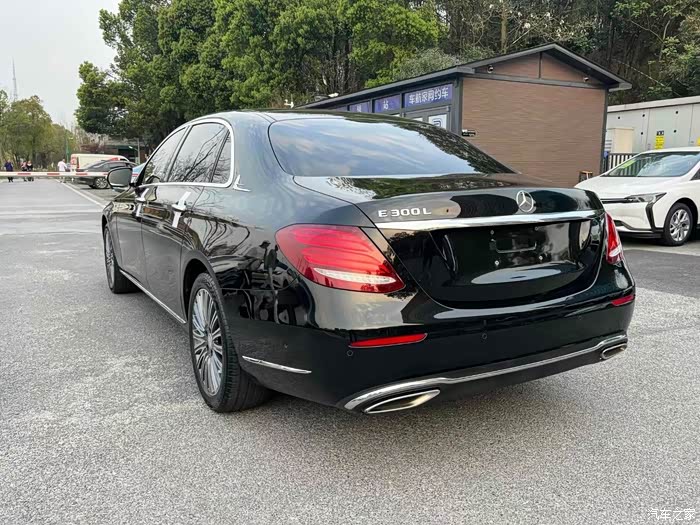 2020年6月奔驰e260l全车原版原漆内饰极品成色0