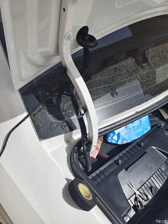 朗逸启航加装187a带轨迹牌照灯摄像头