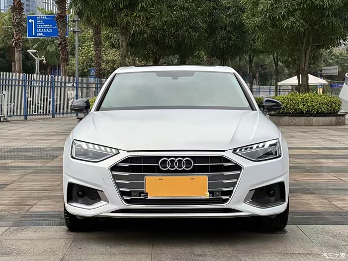 出售一台奥迪a4l2023款40tfsi时尚致雅型