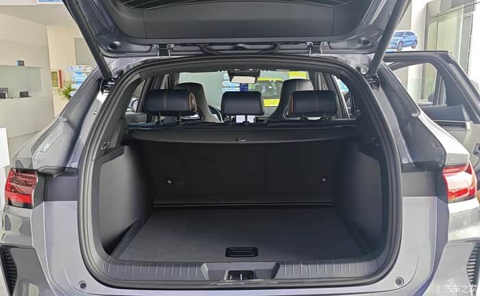 比亚迪宋plusdmi荣耀版到底值不值得买