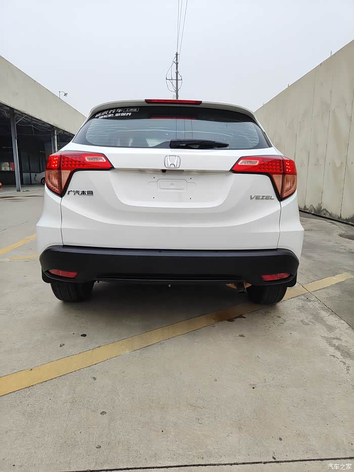 2016年4月本田缤智18lcvt两驱先锋型93000