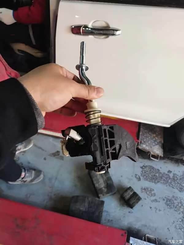 求助恳请众位大神帮助11款的手动挡想找这个换挡机构