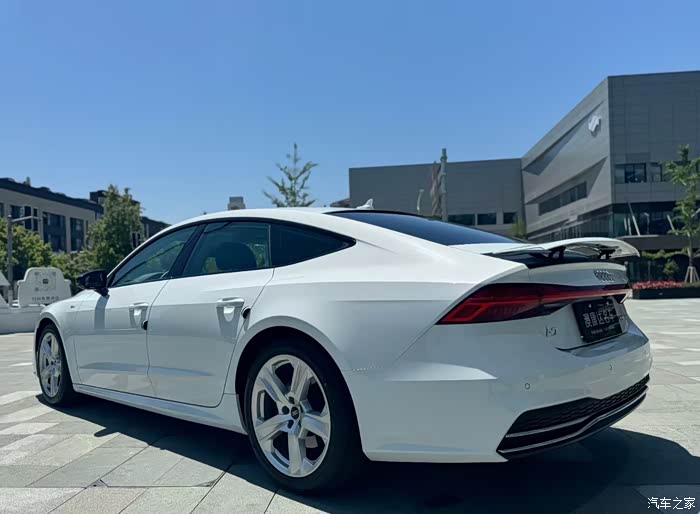 21款奥迪a7豪华 值得入手吗?