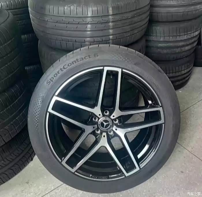 21寸奔驰gls原厂轮毂轮胎一套感兴趣的来