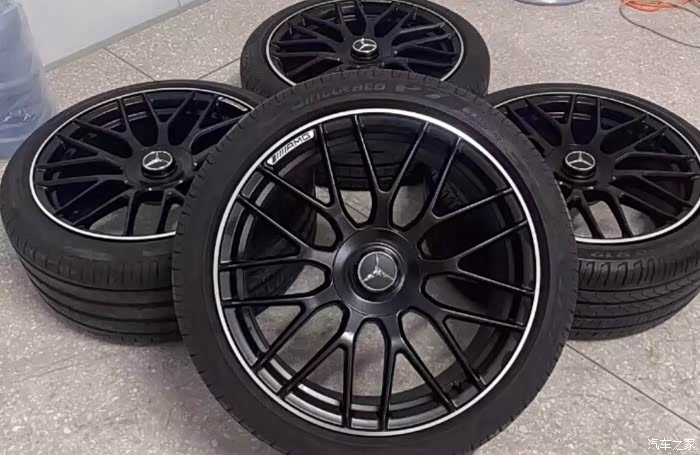 19寸奔驰c63s轮毂轮胎一套喜欢的看过